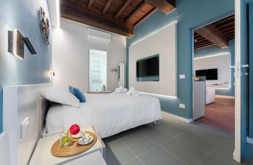Duomo Apartment | Keys of Italy - Vigna 8 Blu- Newly Renovated Elegant 2 Bedr - Great Central Location in Florence