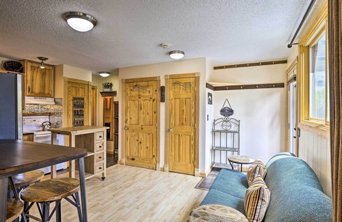 Mountain House Condo | Keystone Mountain Getaway: Walk to Ski Lifts