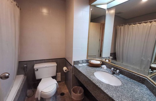 Khanom Hotel | Khanom Golden Beach Hotel