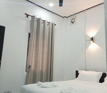 Nong Khiaw House | KHOUNVILAI Guesthouse