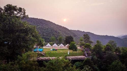 Bao Thang Hotel | Khu du lịch sinh thái Cỏ Lau Village