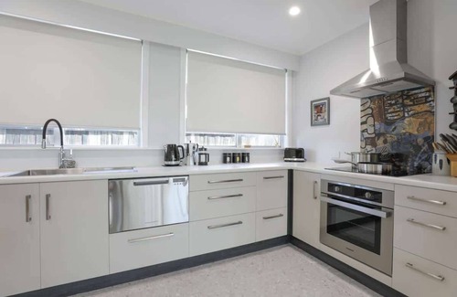 Rotorua Apartment | Kia Ora Apartment | Thermally Heated Central City