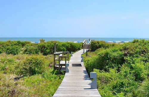 West Beach Village Villa | Kiawah Exclusives | 2375 Shipwatch Oceanside