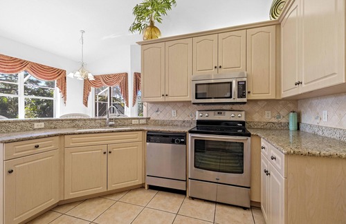 Pine Island Center House | Kick back and relax at this island oasis located on charming Pine Island Florida