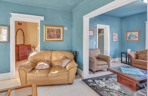 Kalamazoo House | Kick Back in Kalamazoo! Pet Friendly! by RedAwning