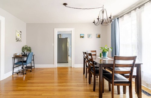 Northside House | Kid-friendly 3/2 Home, 3 Mins to Downtown + Deck