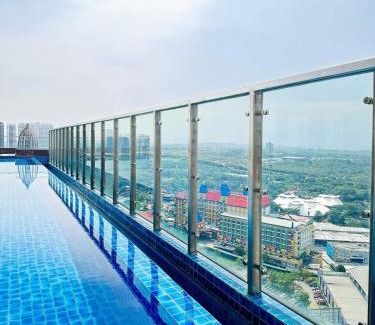 Medini Apartment | KidsVille Slide PlayNest at Afiniti, Walking to Legoland JB, Johor, Malaysia