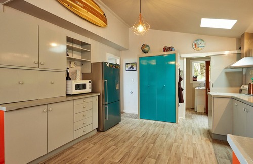 Kaikoura House | Kiekie Lodge - Goose Bay Holiday Home