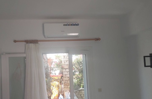 Chrissi Akti House | kikis refurbished apartment a veranda dream