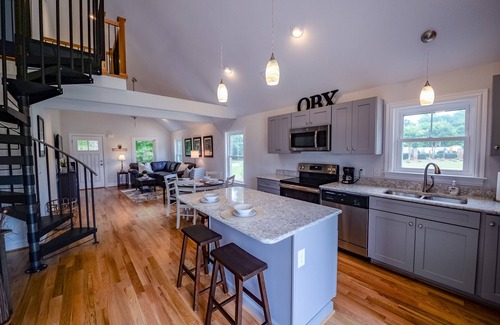 Harbinger House | KIL9103 Hogan Cottage. Pets OK, Golf Resort, Pool & Fitness