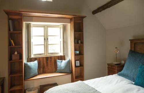 Woodstock Hotel | Killingworth Castle