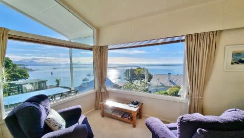 Stepneyville Apartment | Kimberley Three - Nelson Waterfront Penthouse