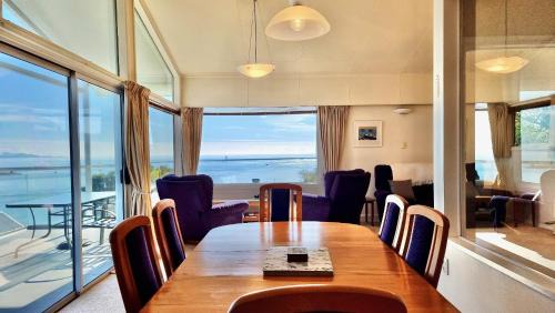 Stepneyville Apartment | Kimberley Three - Nelson Waterfront Penthouse