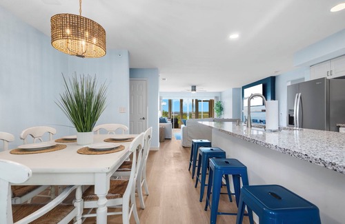 Kimberling City Condo | Kimberling City Condo w Cmty Lake Access-Boat Slip-Cmty Outdoor Pool-Free Daily Attraction Tickets