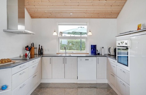 Bønnerup Strand House | "Kimi" - 800m from the sea by Interhome