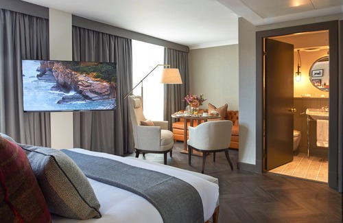New Town Hotel | Kimpton Charlotte Square by IHG