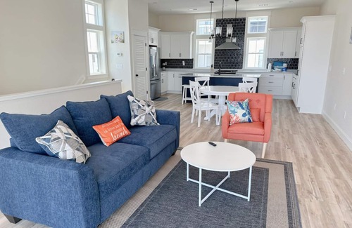 Kill Devil Hills House | Kinara: Newly Built Townhome with Ocean Views and Quick Walk to Beach!
