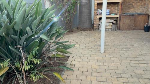 Greater Johannesburg Metropolitan Area Villa | Kincha Property 12 Edenpark Estate