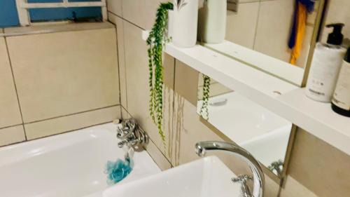 Greater Johannesburg Metropolitan Area Villa | Kincha Property 12 Edenpark Estate