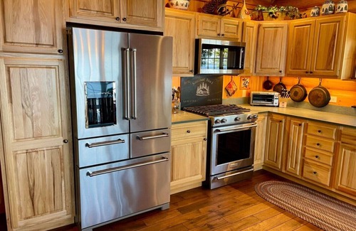 Northeast Somerset Cabin | Kineo Northstar*Direct Snowmobile Access*Lakefront