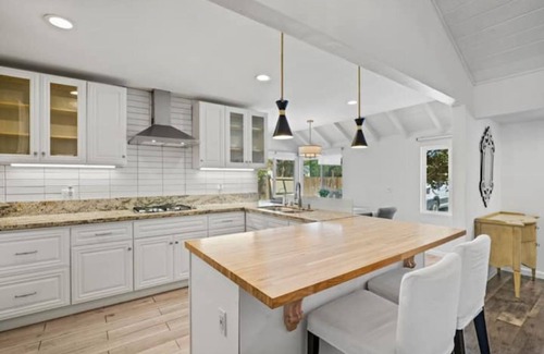 Sunland-Tujunga House | King 4BD 2BR W/Backyard Close To Everything in LA