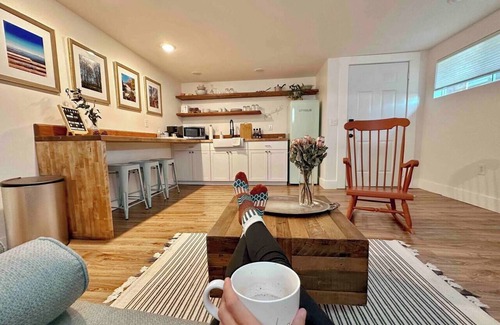 Bryson City Apartment | King Apt Suite w/Soaker Tub & Mountain Views