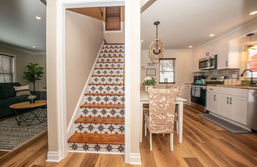 Cheektowaga House | KING BED- BRAND NEW FARMHOUSE II