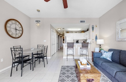 Fort Morgan Condo | King bed + bunks, Quiet beach, Pool, hot tub & balcony, walk to beach, 1b&2bath