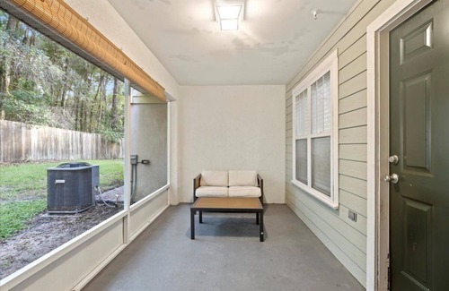 Gainesville House | King bed! Cozy townhouse 10 min from UF