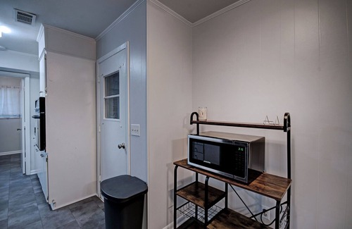 Flowood House | *King Bed* Fisherman Getaway Near the Reservoir