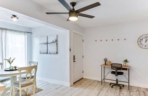 South Ogden House | King Bed | Fully Equipped kitchen |Board Games!