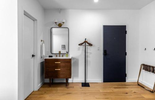 Bangor Apartment | King Bed, Historic DTWN Hotel, Coffee Shop, Room # 202
