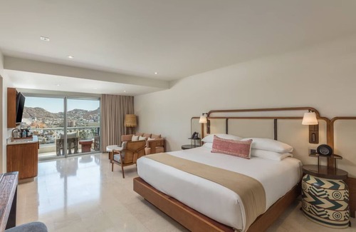 Marina Hotel | King Bed | Hot Tub on Balcony | Sunset/Marina View | Medano Beach Cabo San Lucas