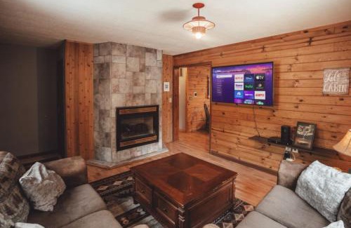 Rockbridge House | King Bed House w Private Hot Tub