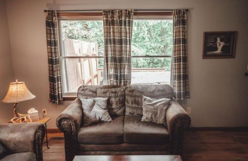 Rockbridge House | King Bed House w Private Hot Tub