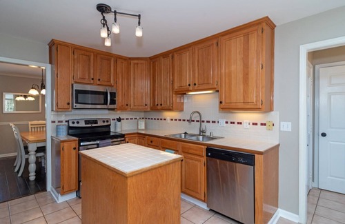 Maumelle House | King Bed Near Lake Willastein Park