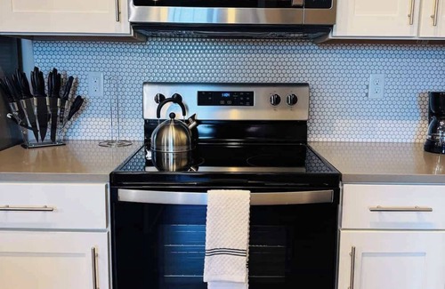 Florida Central Atlantic Coast Apartment | King Bed, Pet-Friendly, 15 Min to Disney & More!