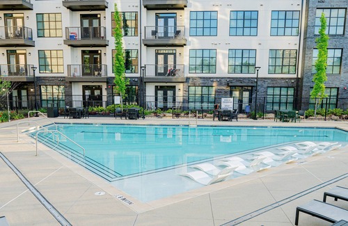 Summerhill Apartment | King Bed Suite w/ Pool 7+ amenities