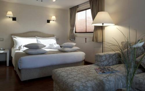 Aswan Hotel | King of The Vally Nile Cruise Aswan To Luxor 3 Night And visit the Nubian village