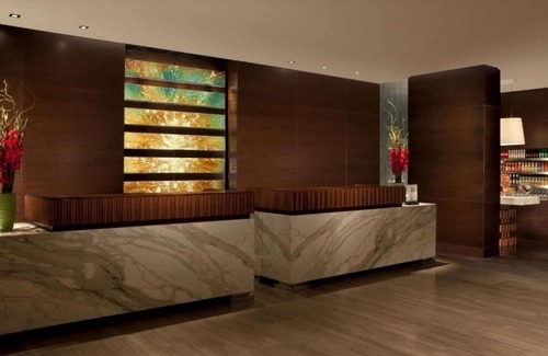 McLean Apartment | King Room Near Capital One Headquarters WDC