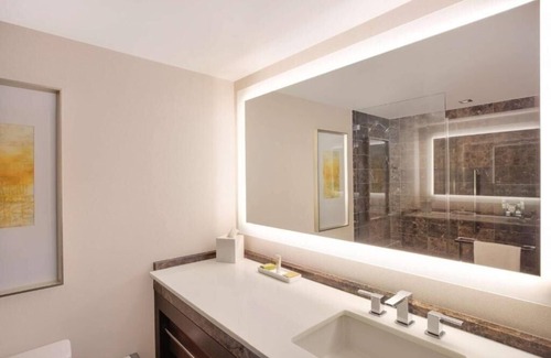 McLean Apartment | King Room Near Capital One Headquarters WDC