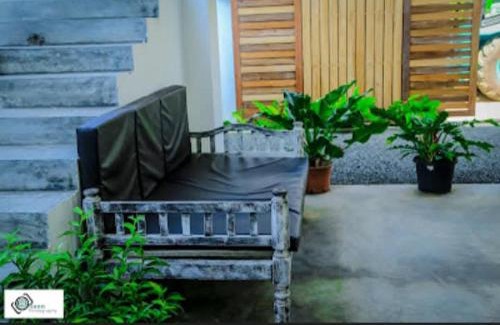 Matara Bed & Breakfast | King's Marine B&B Surf Hotel