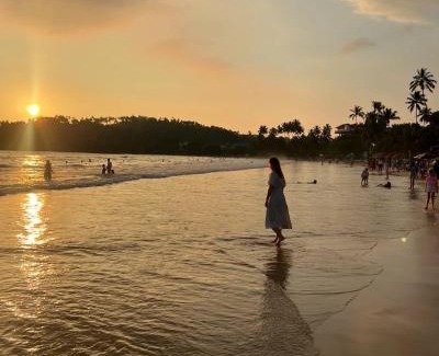 Matara Bed & Breakfast | King's Marine B&B Surf Hotel
