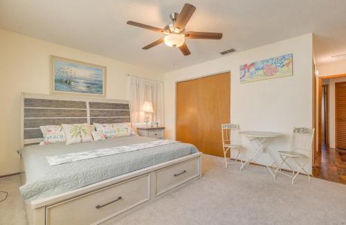 Clearwater House | King size bed, private bathroom, flat TV