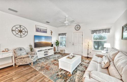 Wildwood House | King Sized Comfort in The Village of Deluna