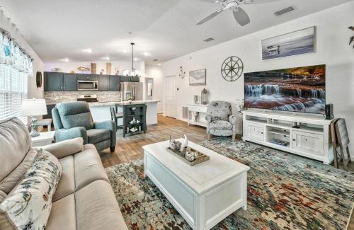 Wildwood House | King Sized Comfort in The Village of Deluna
