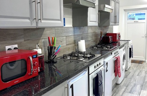 Havering Park Apartment | King Studio