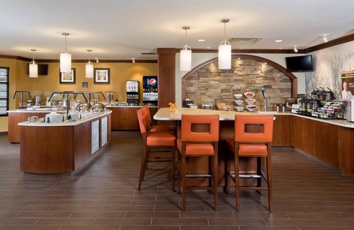North Wales Apartment | King Studio | Pool & Whirlpool Access