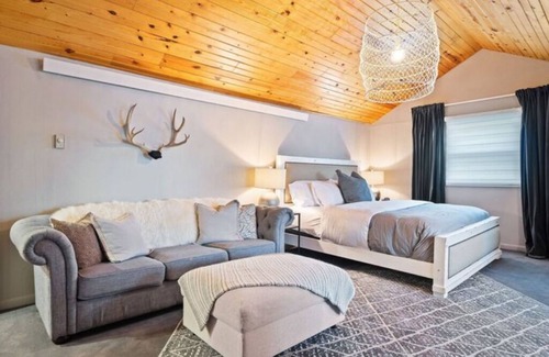 Rapid City Bed & Breakfast | King Suite 6 - Black Forest Inn Bed and Breakfast
