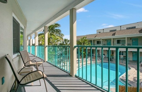 Bay Esplanade Condo | King Suite with bath